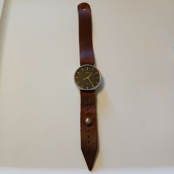 Timex Fairfield Watch Men Indiglo Black Gold Tone Dial Brown Band WR 30M - Picture 1 of 16